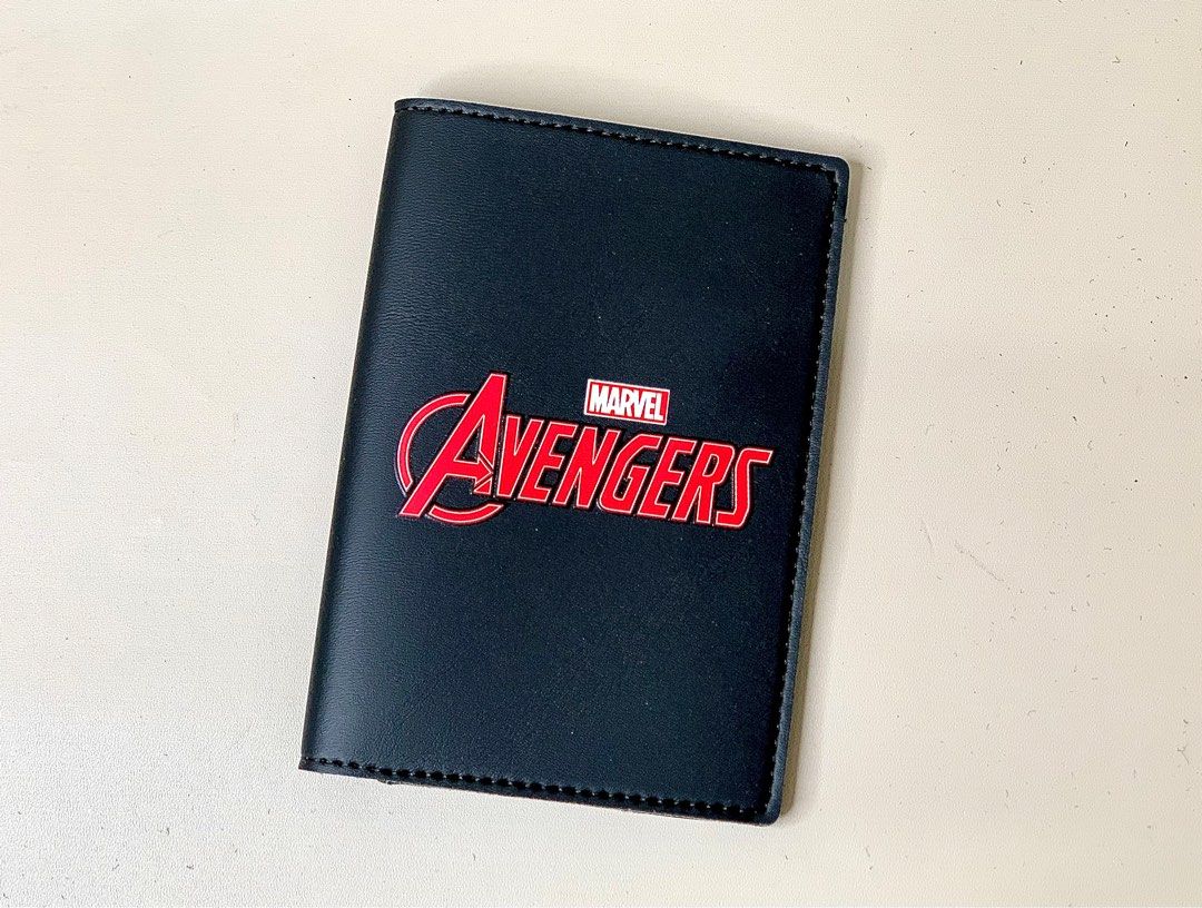 MINISO Passport Cover Marvel Editoion Black Leather Original, Barang Yang Dicari di Carousell