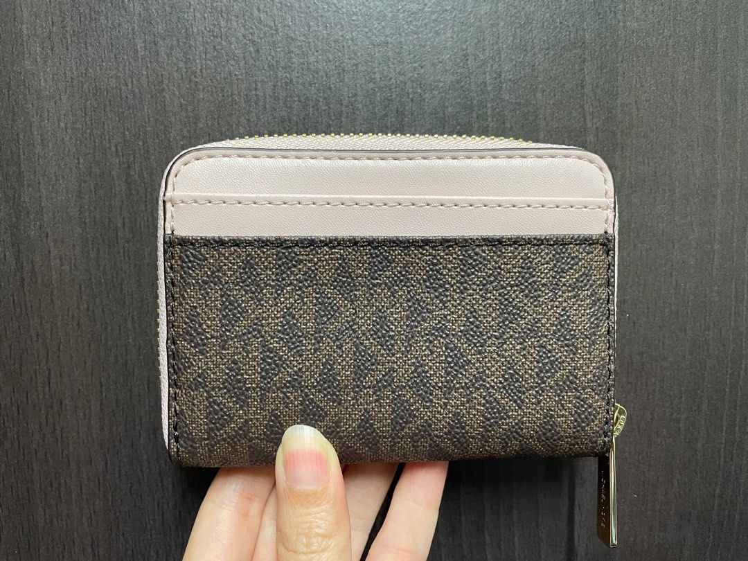 Nett price clearance Mk Jet Set Travel Card Case wallet monogram pink Luxury Bags Wallets on Carousell