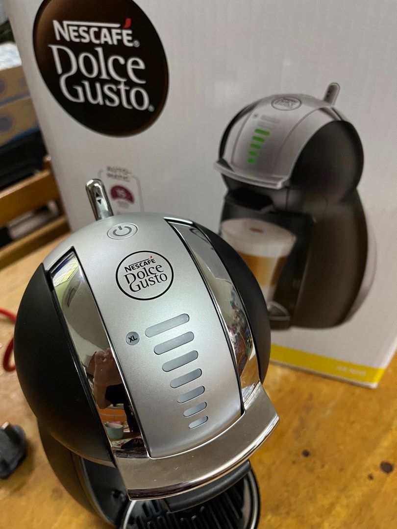 NESCAFE Dolce Gusto Black Genio 2 + Box, TV & Home Appliances, Kitchen
