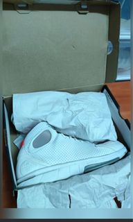 NIKE AIR HUARACHE 2K4 "Hot Lava" Us10