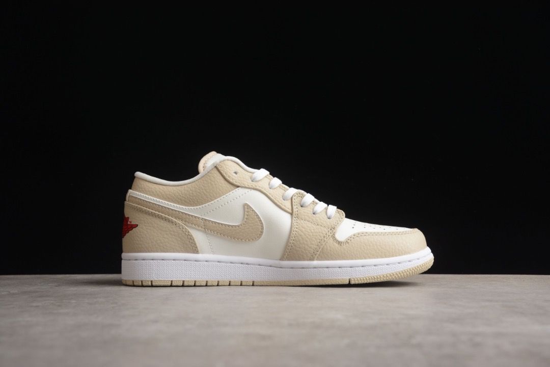 Nike air jordan 1 sail university red top