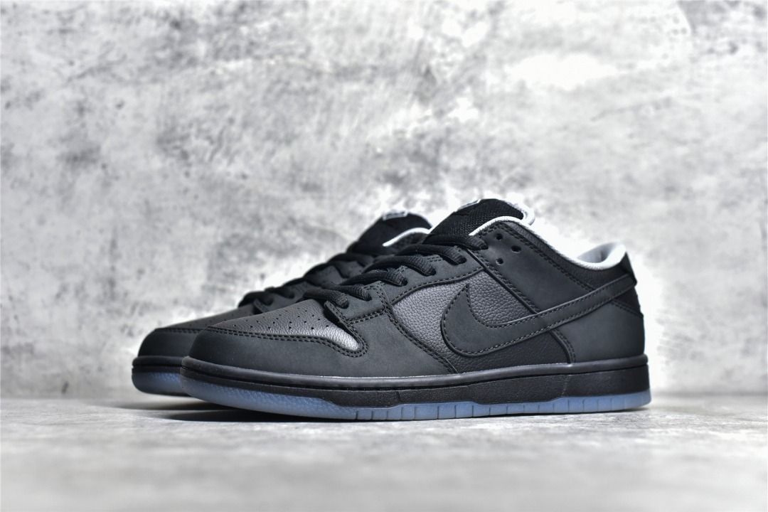 Nike dunk sb low atlas 35mm black hotsell