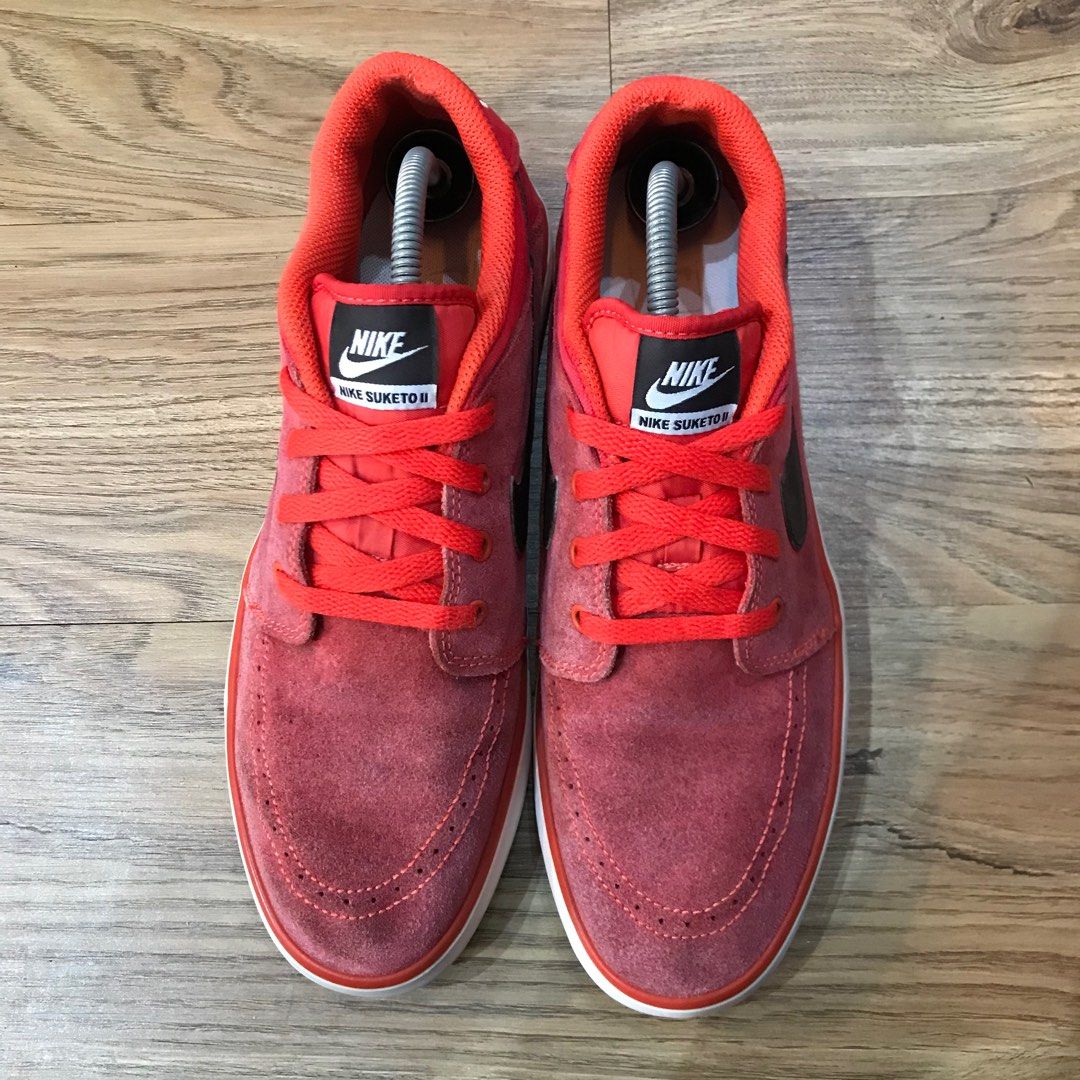 Nike suketo sale 2 sneakers