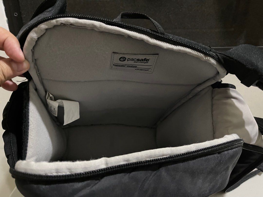 Pacsafe hotsell camsafe v8
