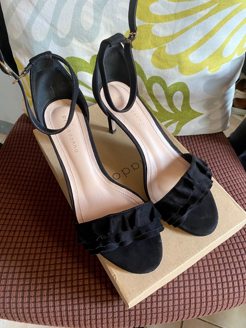 primadonna strappy heels