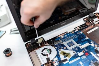 Repair laptop & pc specialist