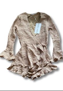 (Category: ) located in . Submitted by IamWorthy_Collection (Listing ID 1201381581, Image 1). Description: .