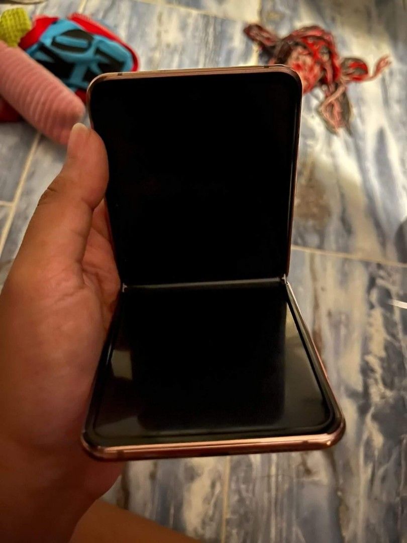 Samsung Z Flip 2 Mystic Bronze 5G for sale, Mobile Phones & Gadgets ...