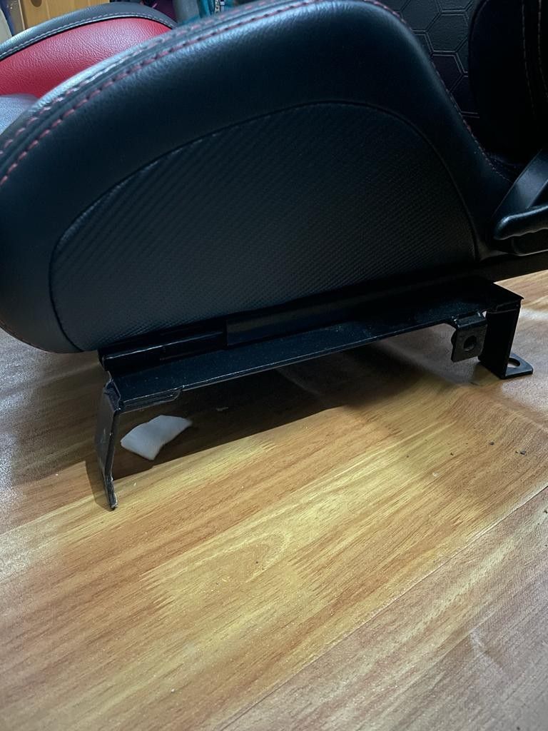 Semi bucket seat, Auto Accessories on Carousell