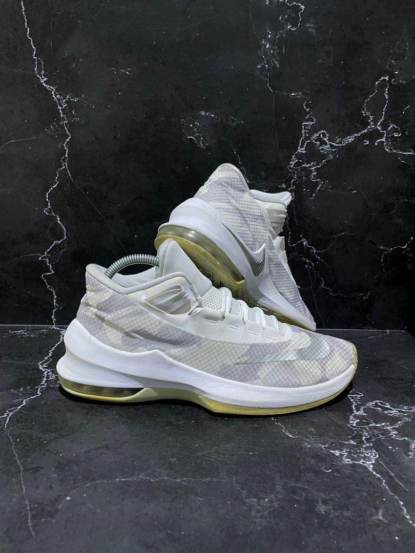 Nike air max infuriate 2 mid white top