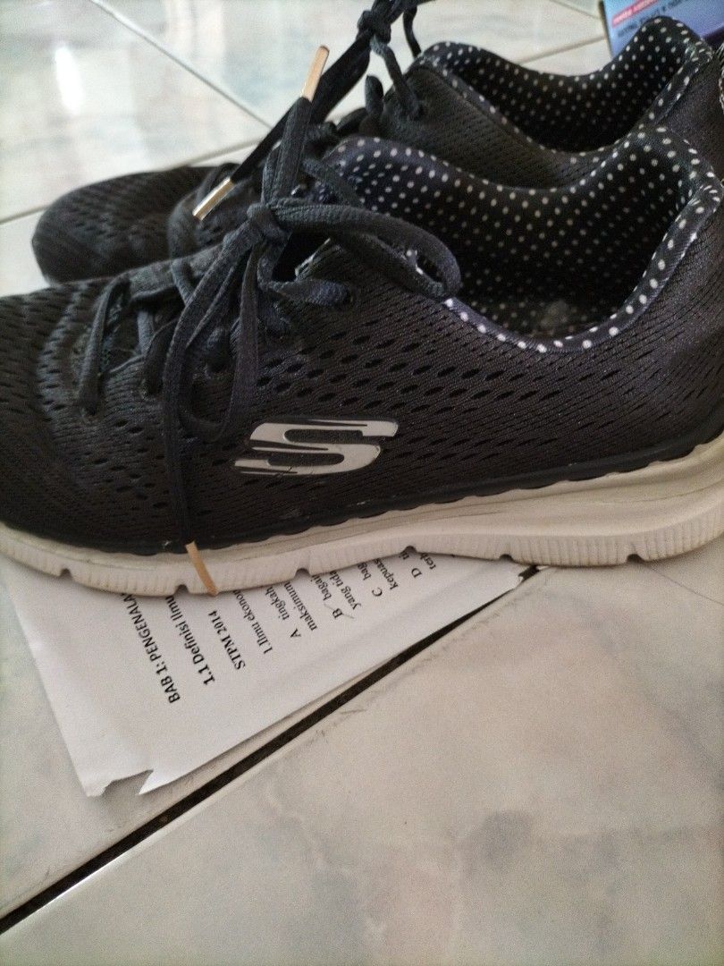 Skechers women black shoe Women s Fashion Footwear Sneakers on