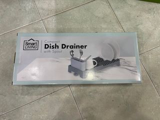SMART LIVING DISH DRAINER WITH SPOUT