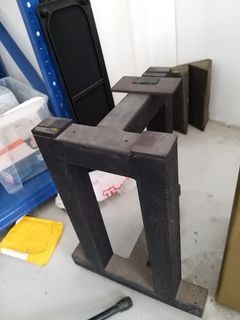Sturdy speaker stand