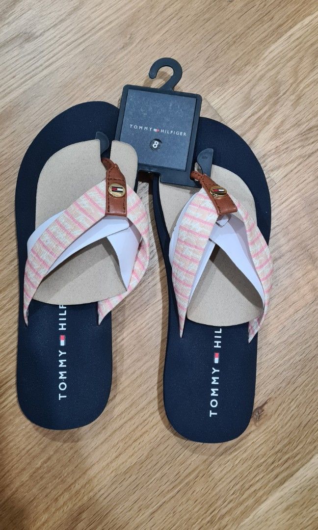 tommy hilfiger flip flops pink