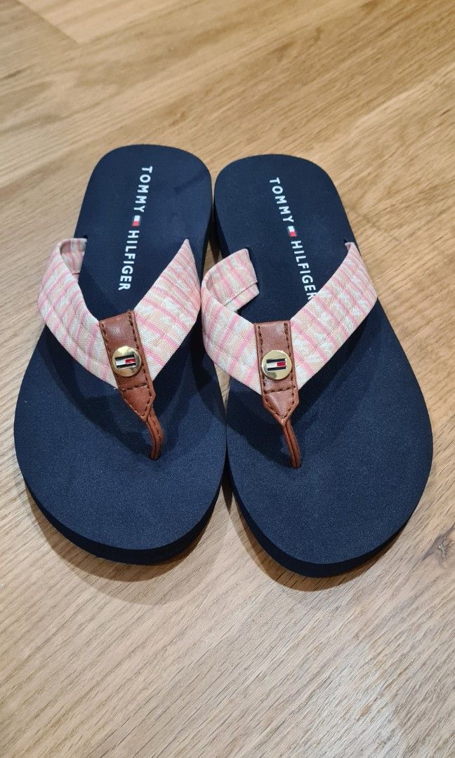 tommy hilfiger women's thong sandals