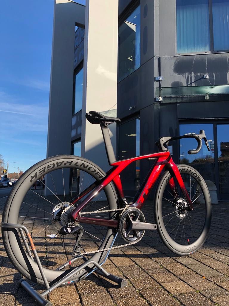 Trek madone dura online ace di2