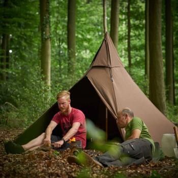 Tschum 2p SOSWA 雙人帳篷營； 空間感大；, 運動產品, 行山及露營