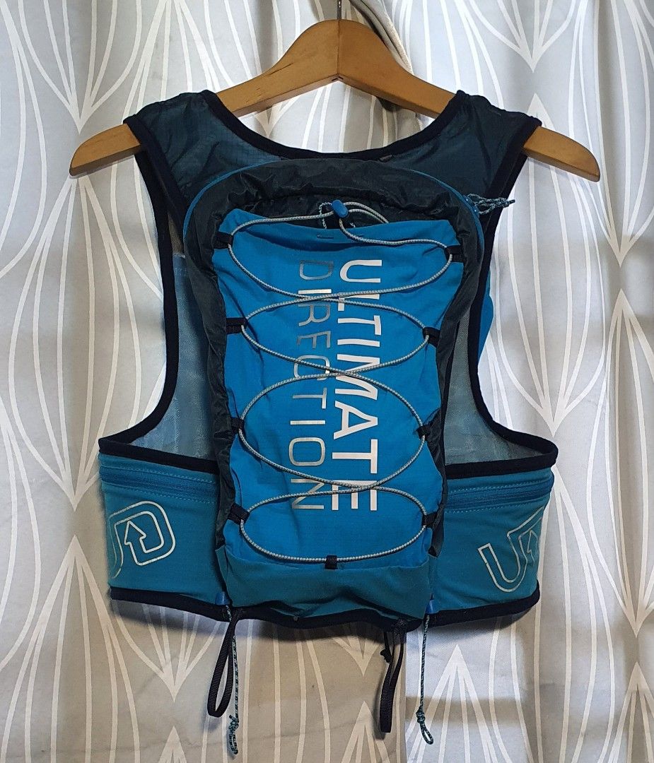 ULTIMATE DIRECTION Mountain Vest 4.0 Trail Running Pack Signature
