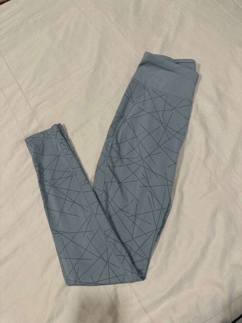 Uniqlo yoga pants, Women's Fashion, Activewear on Carousell