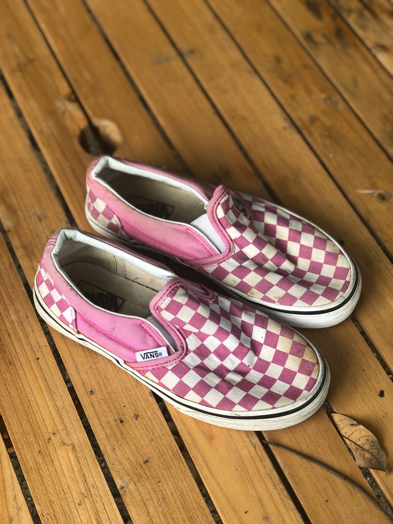 Pink fur slip deals on vans