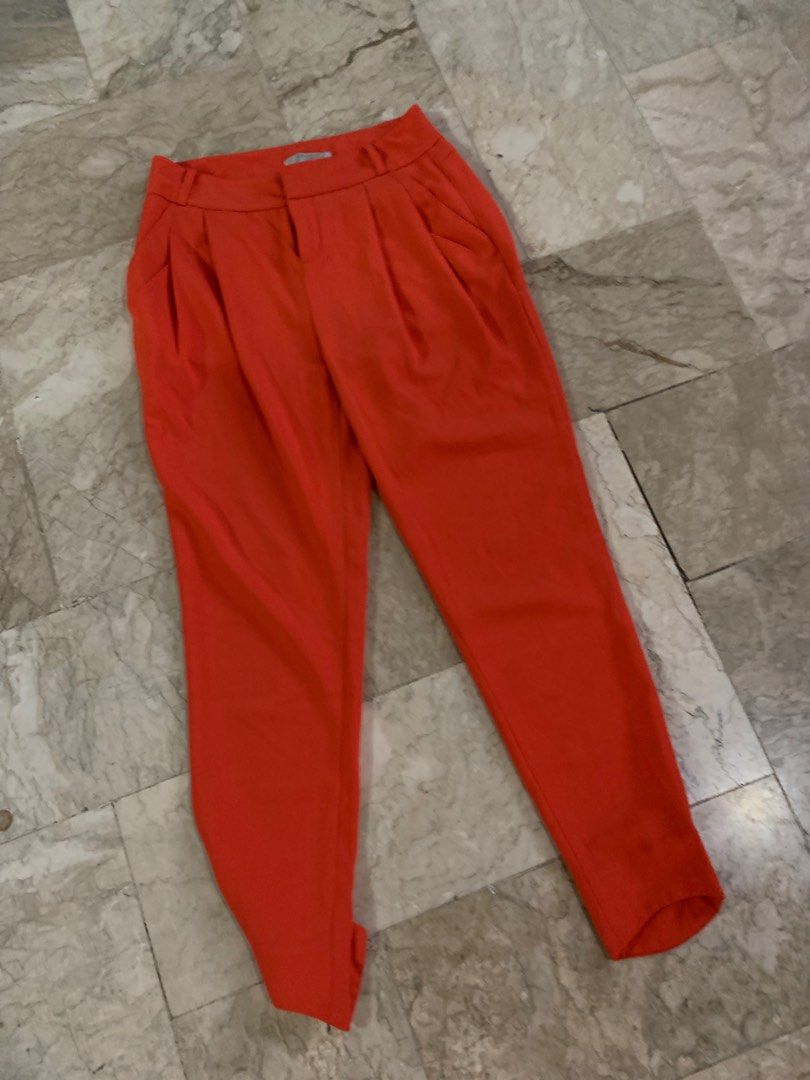 Vera moda orange pants (Category: Other Bottoms) located in Manila. Submitted by marieljayeah (Listing ID 1201324764, Image 2). Description: 26-27.