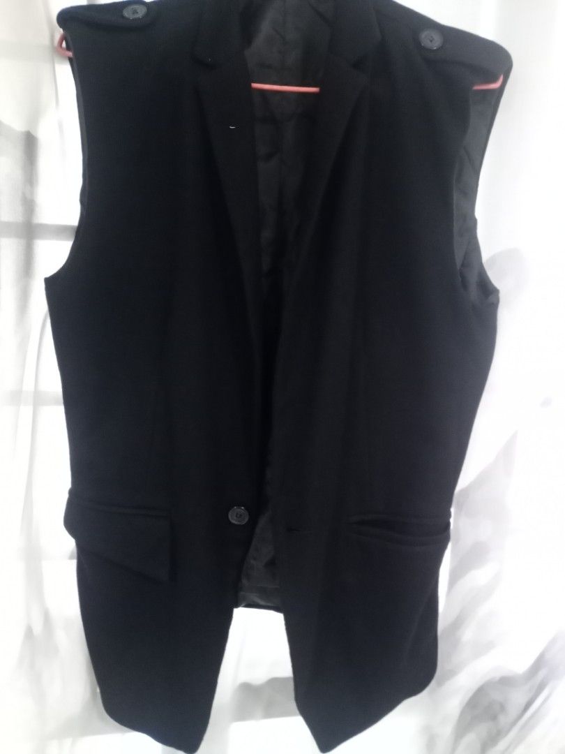 Vest coat Men s Fashion Coats Jackets and Outerwear on Carousell