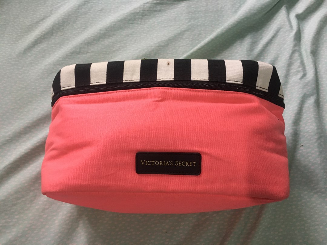 Victoria Secret Underwear organizer travel bag, Women's Fashion
