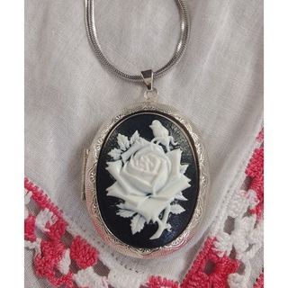 Victorian White Rose Photo Locket Silver 40mm Cameo Jewelry Necklace