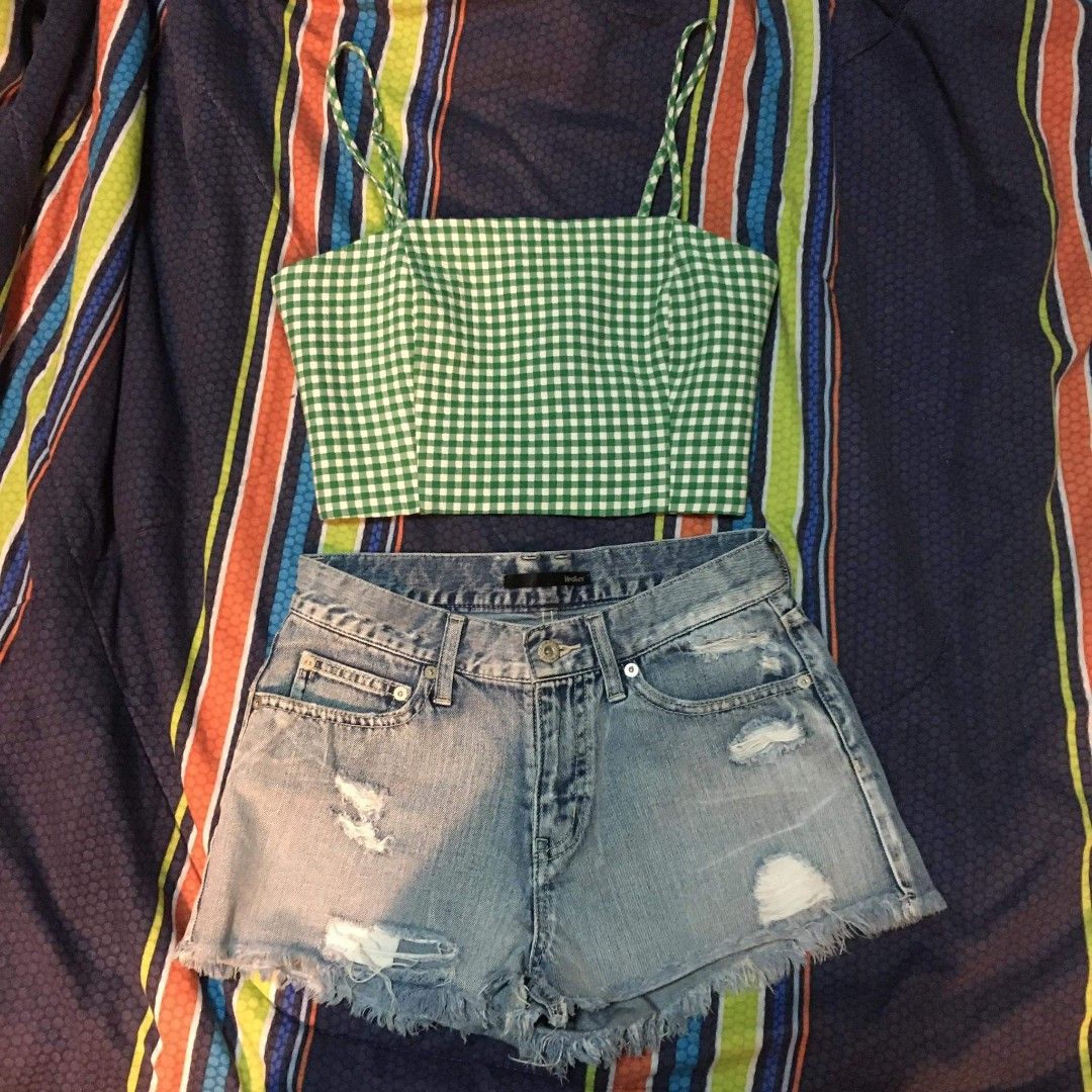 Zara gingham green top double lining with free shorts (Category: Sleeveless) located in Quezon City. Submitted by thrifters21 (Listing ID 1193835567, Image 1). Description: brandnew just cut tag super kapal ng fabric ang ganda ng color with shorts! super mura.