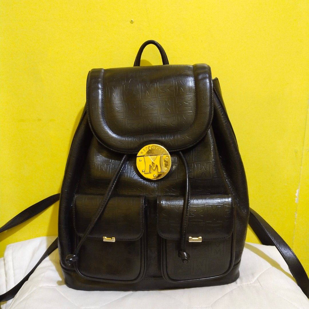 Metrocity Leather Backpack, Luxury, Bags & Wallets on Carousell