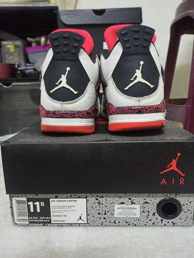 Aj4 lava store