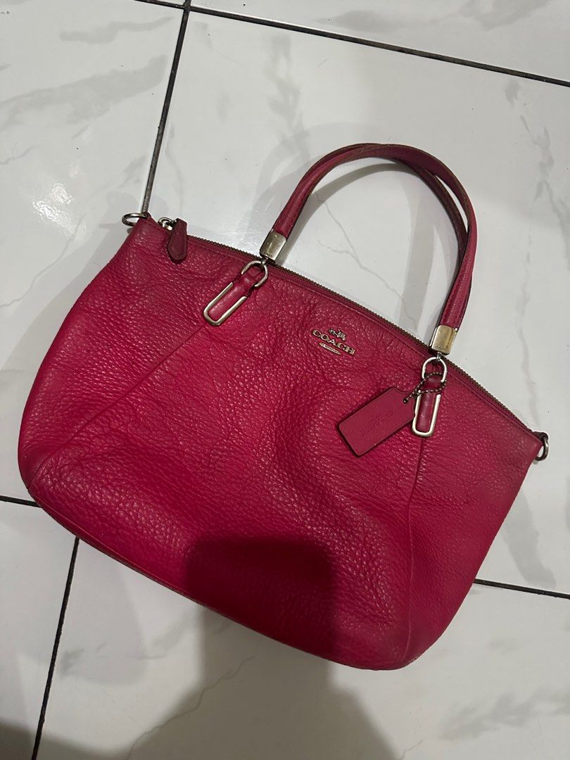 Coach fuchsia bag deals