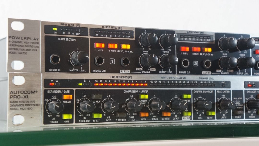 Behringer HA4700 4 ch Headphones Amplifier MDX1600 2 ch Audio
