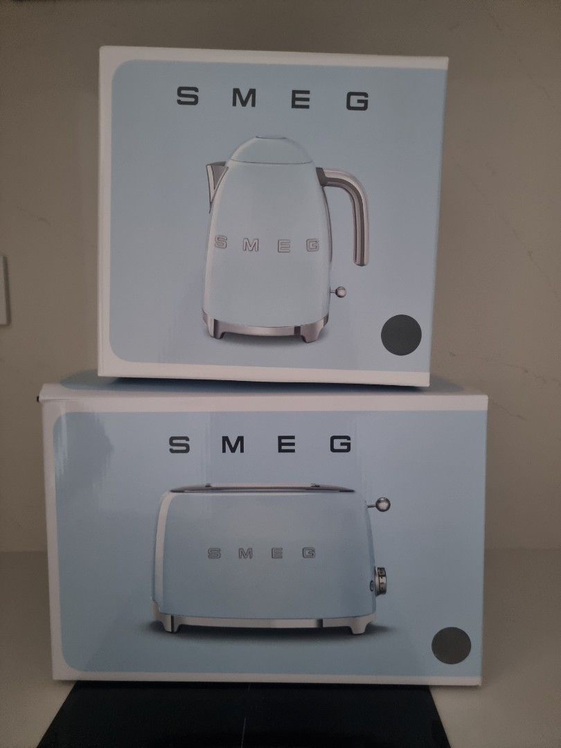 Brand new SMEG kettle and toaster set, TV & Home Appliances, Kitchen
