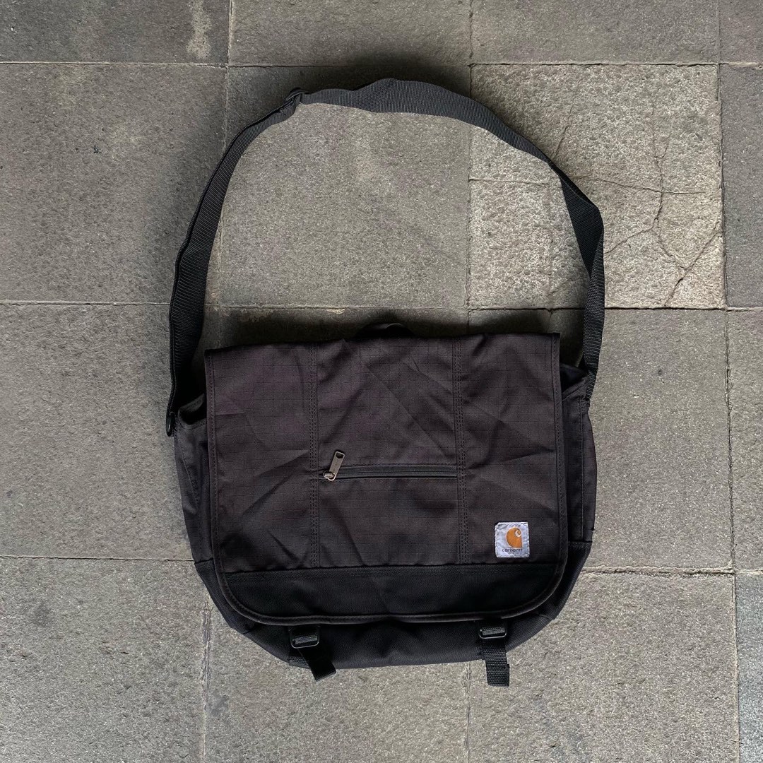 Carhartt D89 Messenger Bag, Fesyen Pria, Tas & Dompet , Tas Selempang