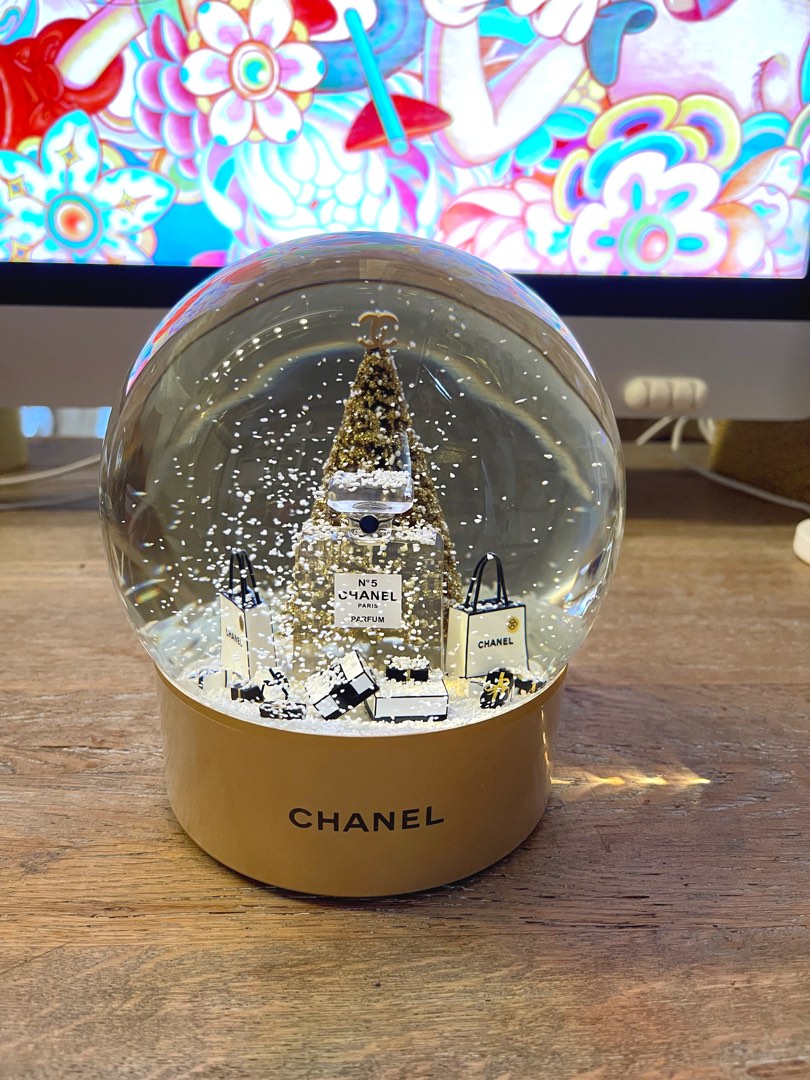 CHANEL Snow Globe - Gold Base 2021 Collection