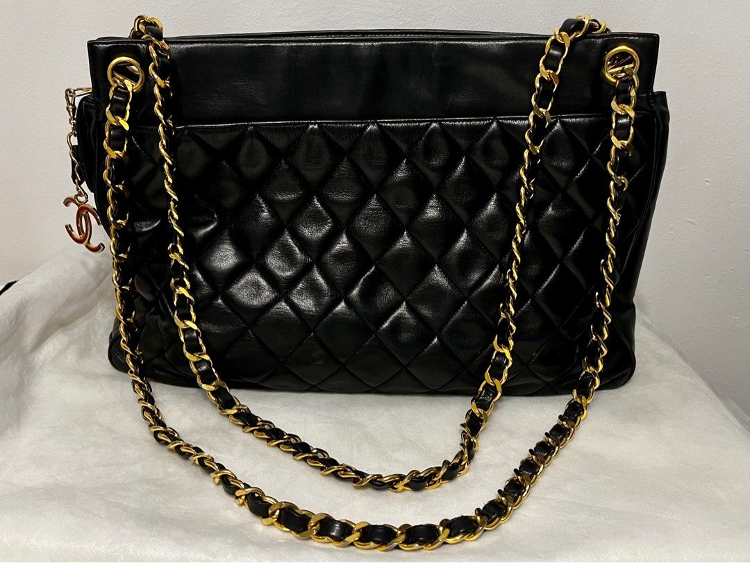 Chanel Vintage Shoulder Bag, Women's Fashion, Bags & Wallets, Shoulder Bags  on Carousell