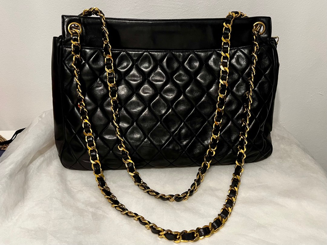 Second-hand Japanese second-hand Vintage CHANEL black lychee