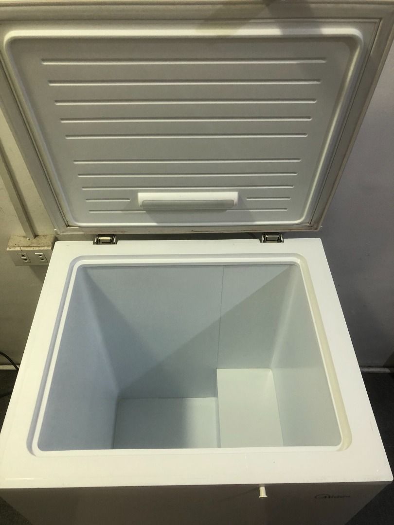 Chest Freezer (5 cu. ft), TV & Home Appliances, Kitchen Appliances