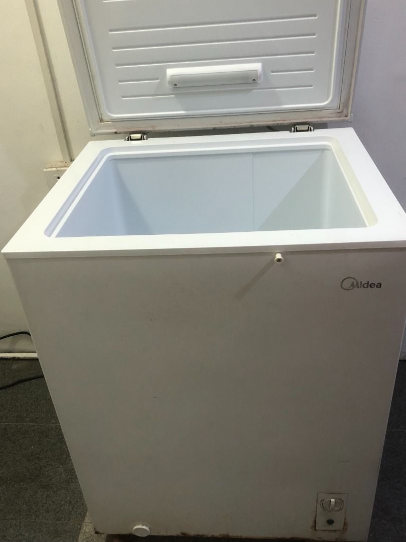 Chest Freezer (5 cu. ft), TV & Home Appliances, Kitchen Appliances