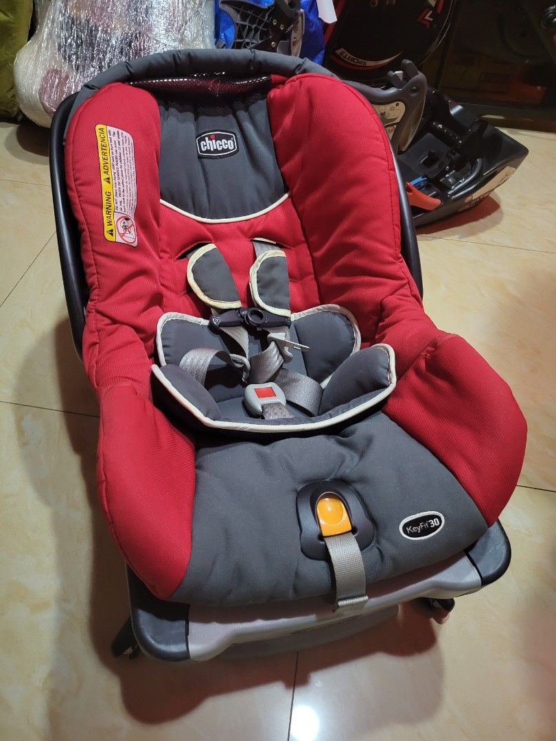 Chicco Car Seat Carrier with Base, Babies & Kids, Going Out, Car Seats on Carousell