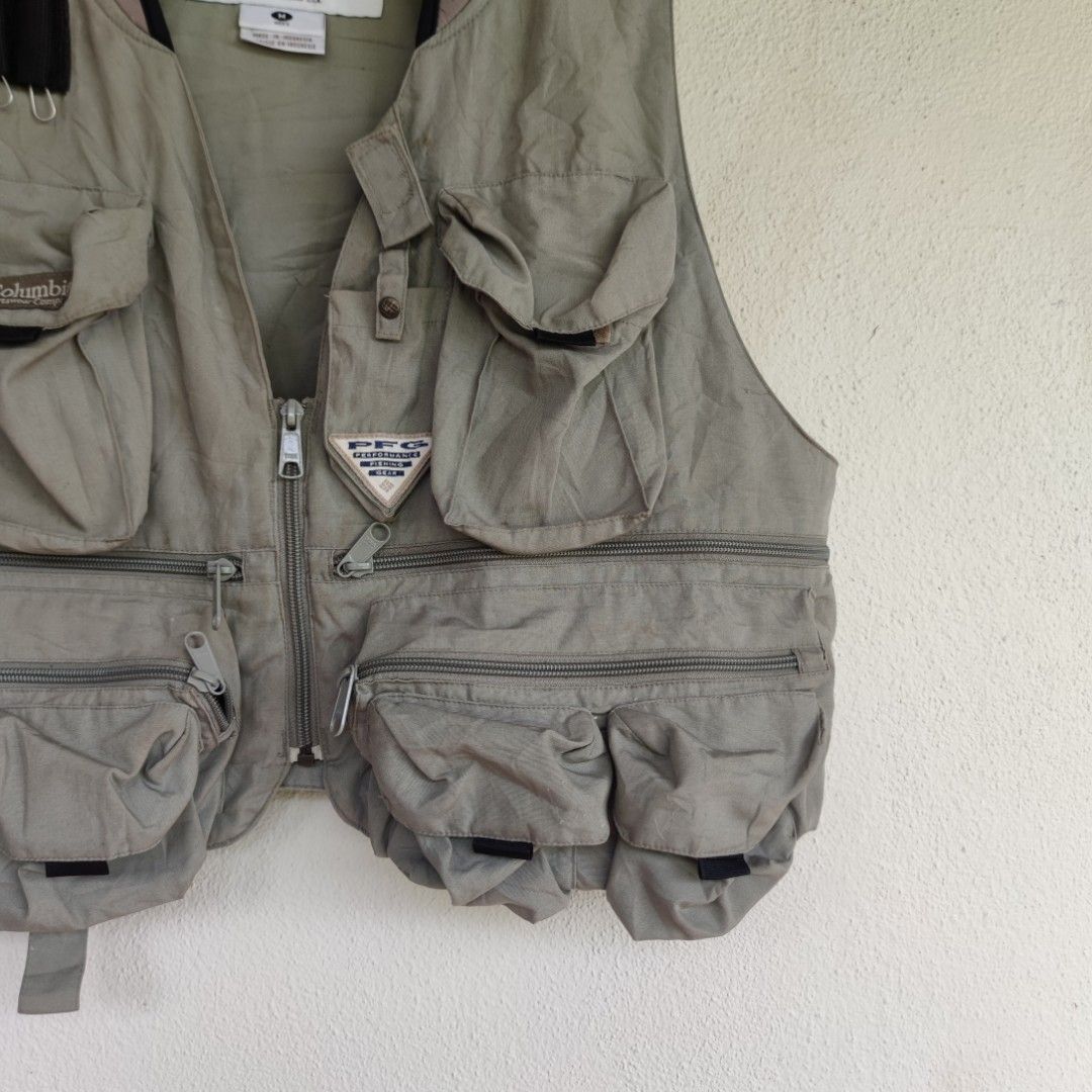 COLUMBIA PFG PERFORMANCE FISHING GEAR MULTIPOCKET VEST, Men's Fashion,  Coats, Jackets and Outerwear on Carousell