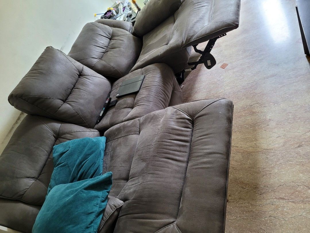 Electric reclining sofa, Furniture & Home Living, Furniture, Sofas on