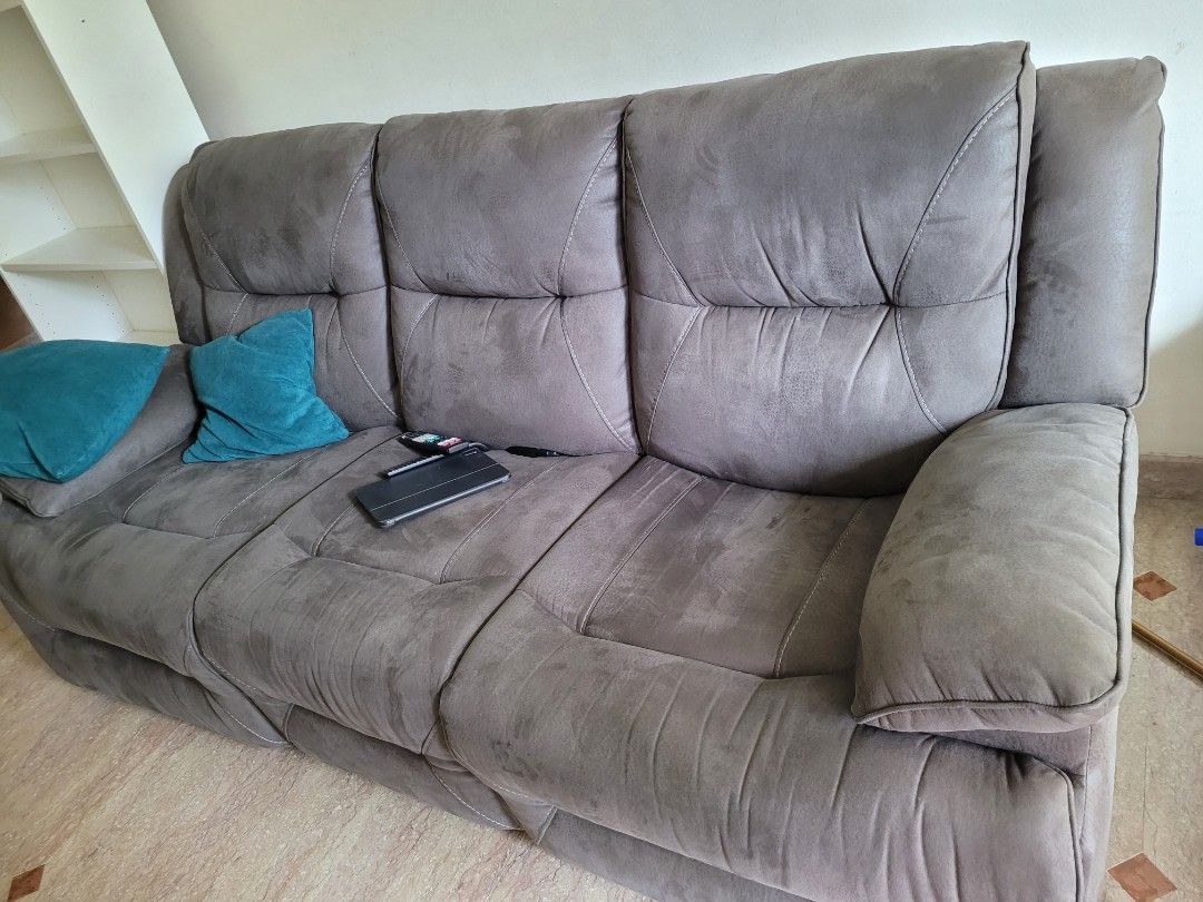 Electric reclining sofa, Furniture & Home Living, Furniture, Sofas on
