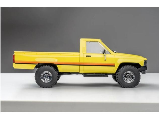 FMS 1:18 TOYOTA Hilux RTR Yellow, Hobbies & Toys, Toys & Games on Carousell