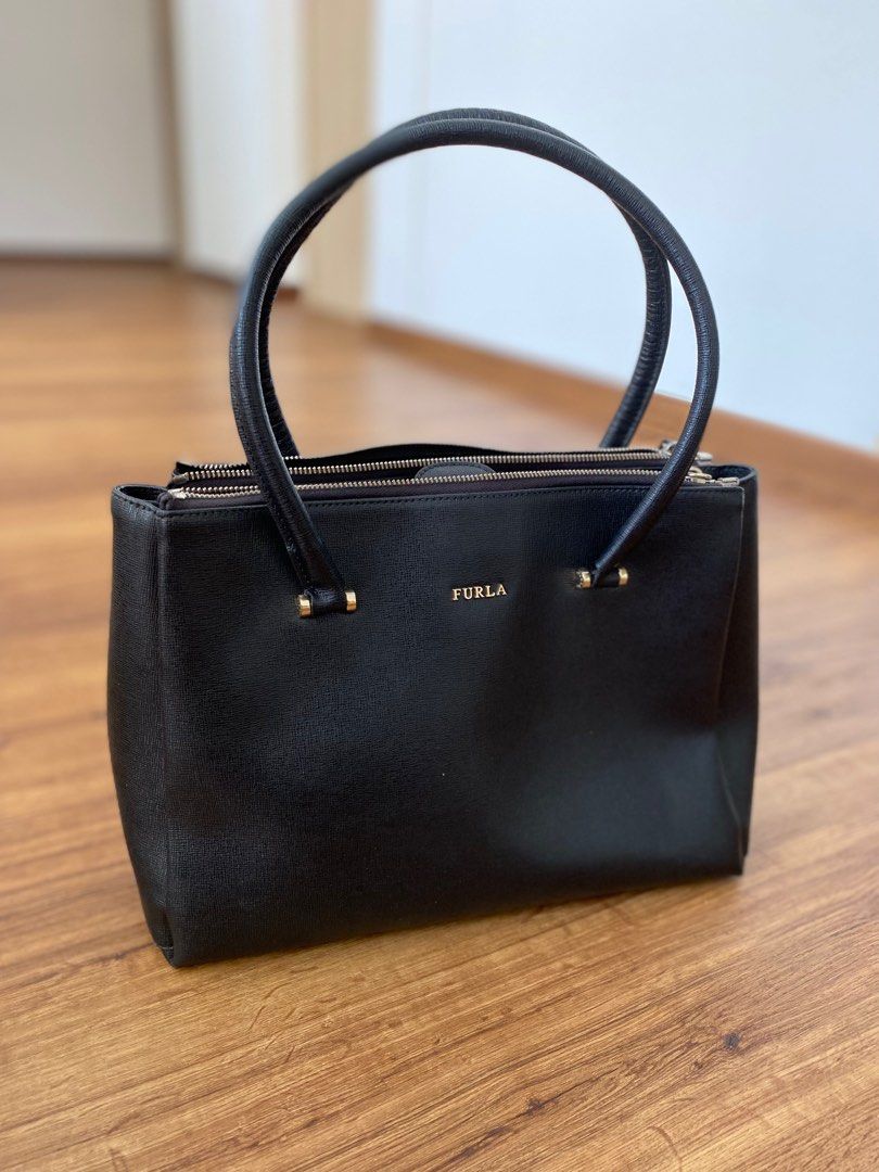 Furla hotsell classic bag
