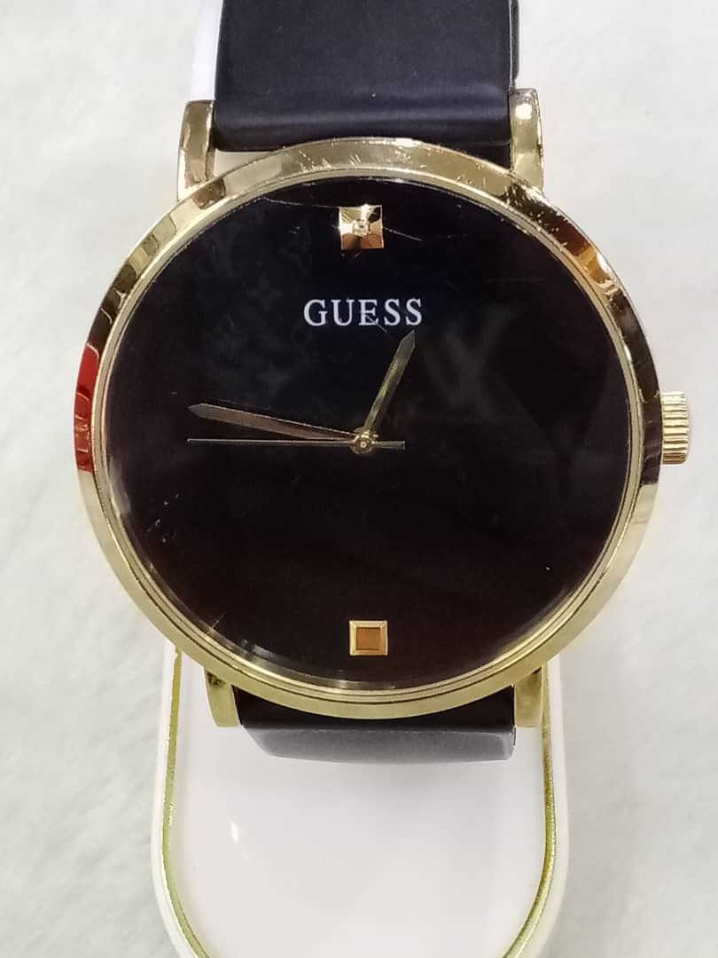 Guess w1264g1 top