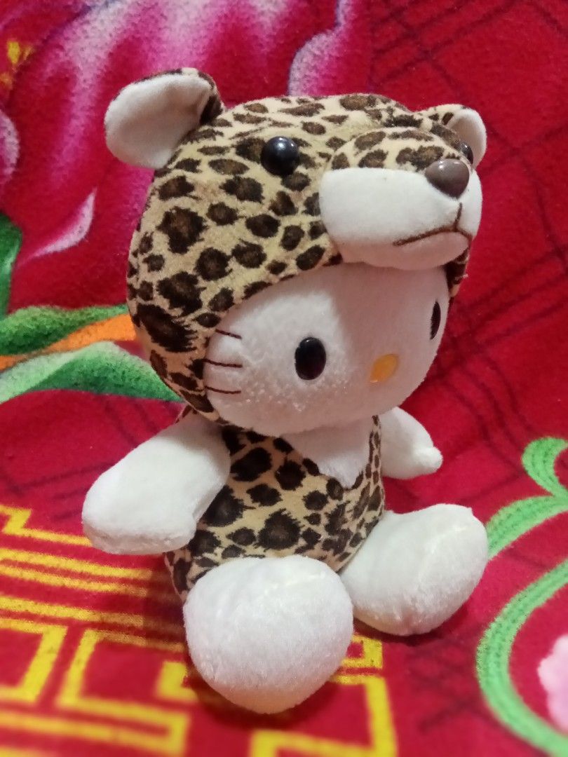 HELLO KITTY LEOPARD, Hobbies & Toys, Toys & Games on Carousell