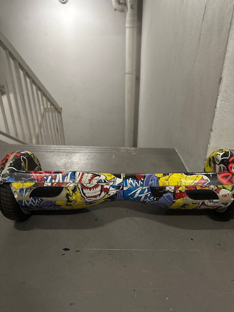 hoverboard (Category: Hoverboards) located in Singapore. Submitted by mrc0vid (Listing ID 1201627150, Image 3). Description: Sick ass looking hoverboard Been well season Rfs no charger ! Fast deal $ 50 No refund.