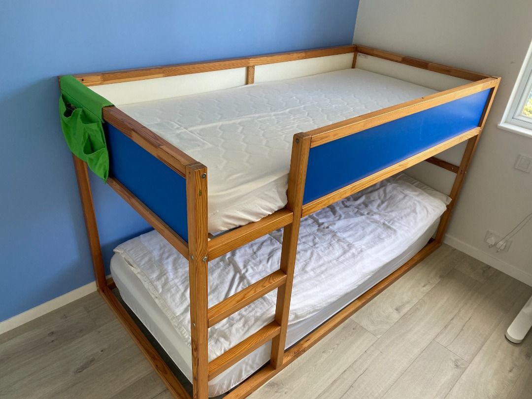 IKEA Kura Bunk bed with mattress & tent, 傢俬＆家居, 傢俬, 床架及床褥 Carousell